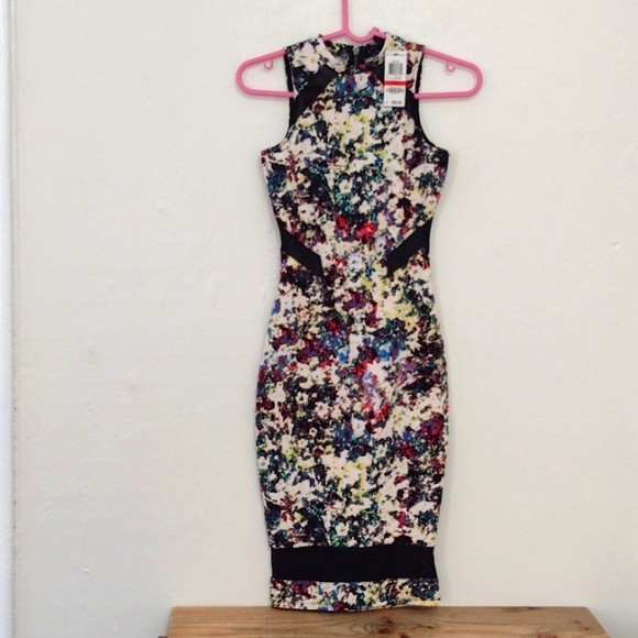 Material Girl Multi Color Floral Body Con Dress Exposed Back Zip NWT Size XS - Picture 1 of 15